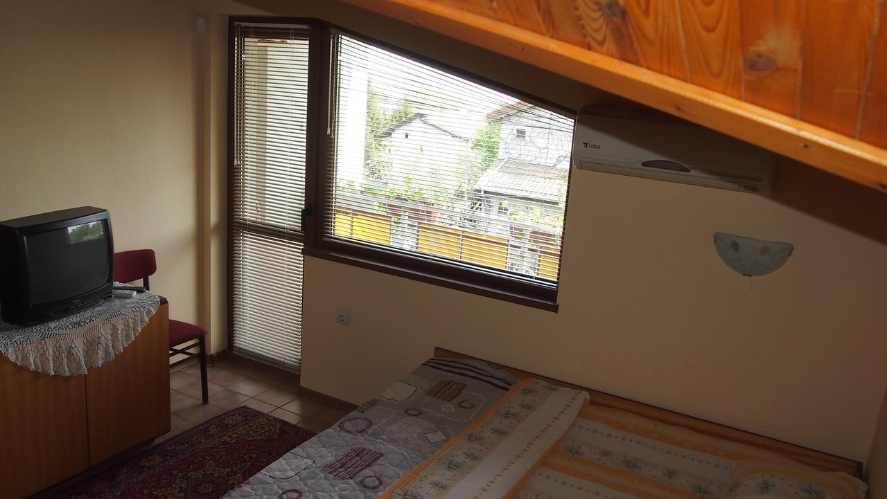 בלצ'יק Retro - 19Th Century Guest House מראה חיצוני תמונה